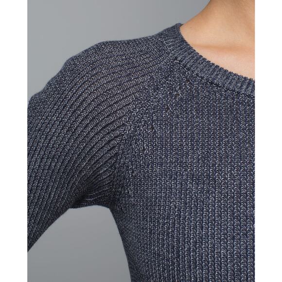 Lululemon Cabin Yogi Long Sleeve Cashmere Blend Sweater in Heathered Grey size 2 - Picture 4 of 11